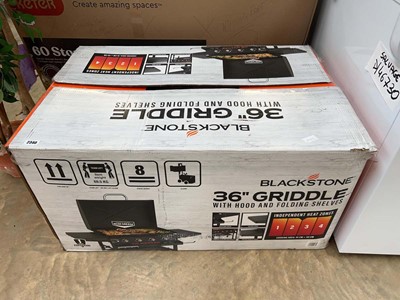 Lot 2340 - Boxed Blackstone 36" 4 burner gas BBQ