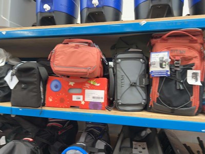 Lot 2288 - Selection of mixed Titan cool bags to include...