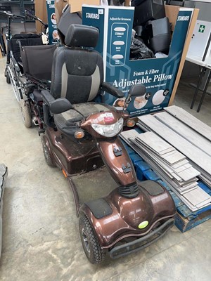 Lot 2227 - XL excel 4 wheeled battery operated mobility...