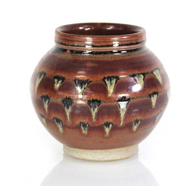 Lot Paul Barron (1917-1983), a small baluster vase,...