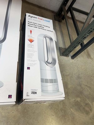 Lot 2324 - Boxed Dyson AM09 Jet Focus Hot/Cool tower fan...