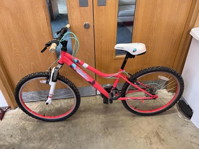 Lot 2241 - Girls Apollo mountain bike in pink