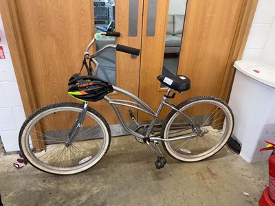 Lot 2244 - Mountain bike in silver
