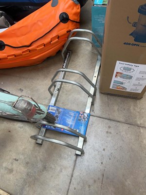 Lot 2249 - Chrome 3-section bike rack