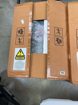 Lot 2253 - Boxed Vibra Life fitness board