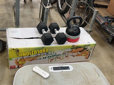 Lot 2254 - Boxed WonderCore ab machine together with a...