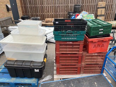 Lot 2506 - 2 pallets containing a large quantity of...