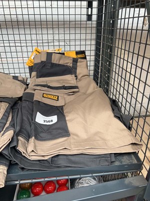 Lot 2568 - 4 pairs of De Walt Sandiego multi pocket work...