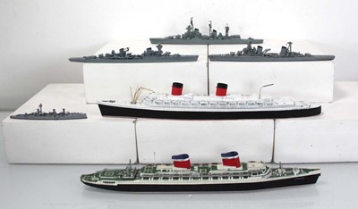Lot 160 - Thirteen cast metal and plastic scale...