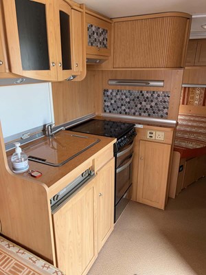 Lot 4330 - Burstner Ventana Classic single axle caravan...