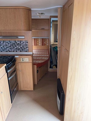Lot 4330 - Burstner Ventana Classic single axle caravan...