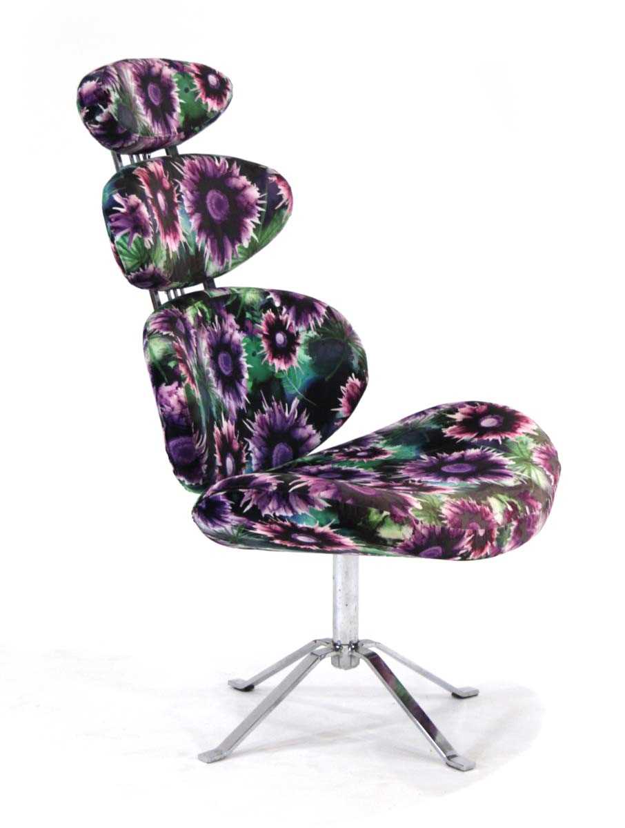 Lot 32 - Attributed to Zuri Furniture, a 'Pebble' chair...