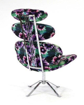 Lot 32 - Attributed to Zuri Furniture, a 'Pebble' chair...