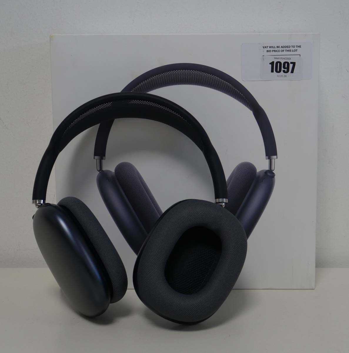 Lot 1049 - Apple AirPods Max, Midnight, model A3184,...