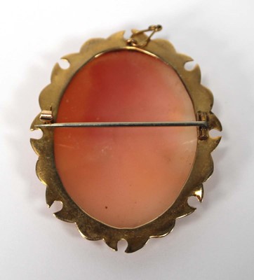 Lot 503 - A 9ct yellow gold mounted cameo brooch...