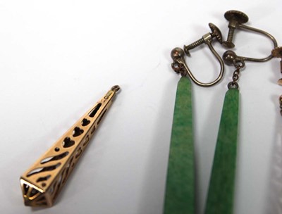 Lot 512 - A pair of 9ct yellow gold ear pendants of...