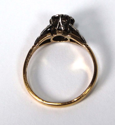 Lot 520 - An 18ct yellow gold and platinum highlighted...