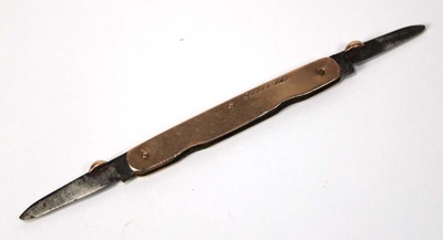 Lot 540 - A 9ct rose gold double bladed fruit knife,...