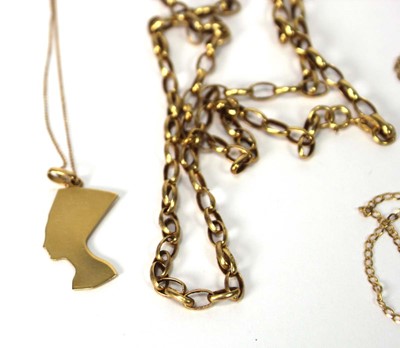 Lot 569 - A 9ct yellow gold chainlink necklace, l. 50 cm,...
