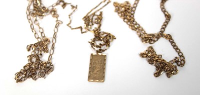 Lot 570 - Three 9ct yellow gold necklaces, overall 8.1...