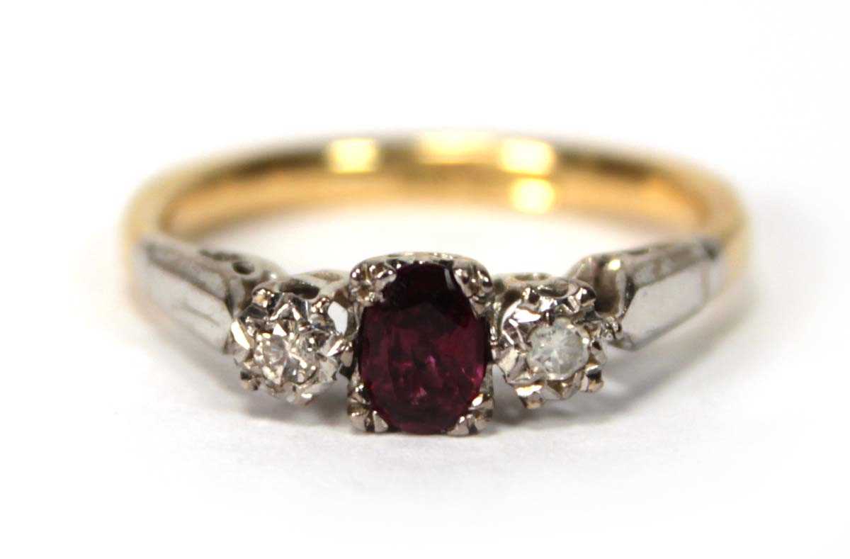 Lot 578 - An 18ct yellow gold and platinum highlighted...