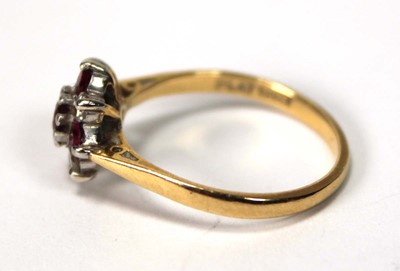 Lot 579 - An 18ct yellow gold and platinum highlighted...