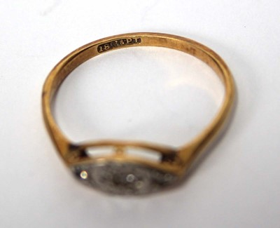 Lot 602 - An 18ct yellow gold and platinum highlighted...