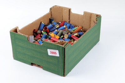 Lot 2005 - (S2) Large box of assorted calibre cartridges...