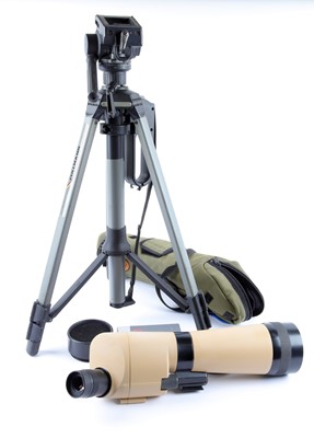 Lot 1233 - Kowa 32x spotting scope in carry case, with...