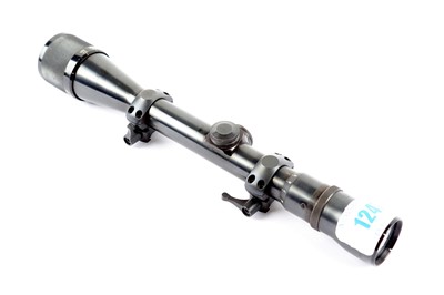 Lot 1247 - A Weaver V9 rifle scope on quick-release mounts