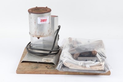 Lot 2897 - Lee Production Pot with assorted tooling