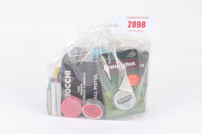 Lot 2898 - (S1) Small bag of assorted primers (Fiocchi...