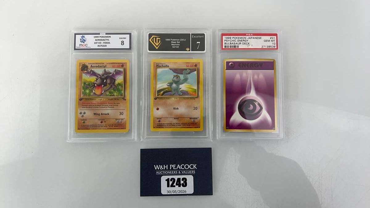 Lot 1243 - (3) 1999 Pokémon Fossil 1st Edition #016 -...