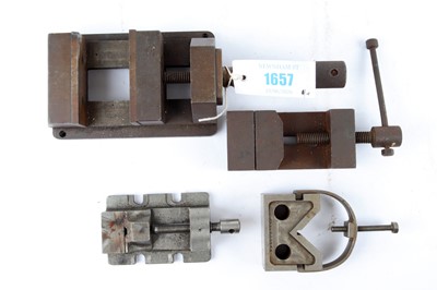 Lot 1657 - 3 Various drill vices and V block and clamp set