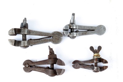 Lot 1665 - 4 Various gunsmiths hand vices