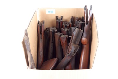 Lot 1666 - Large box of shotgun stocks