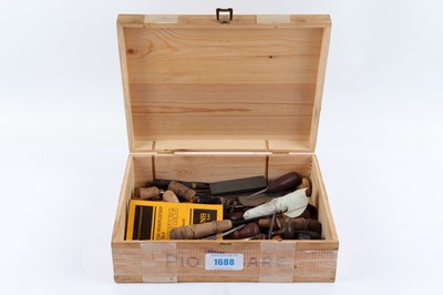 Lot 1688 - Wood box containing quantity of chequering...