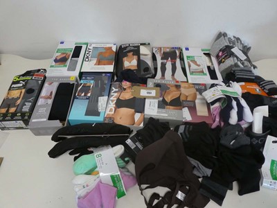 Lot 1751 - Bag containing men's and women's underwear,...