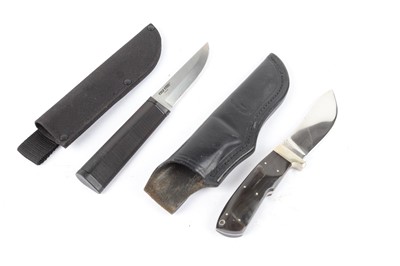 Lot 1060 - Stiper No.25 Mod.2 sheath knife and a Cold...