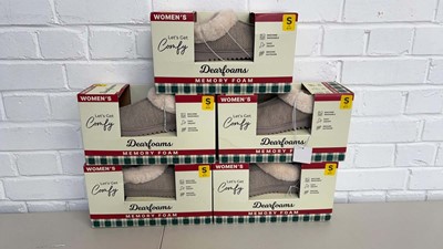 Lot 1829 - x5 boxed pairs of ladies Dearfoam memory foam...