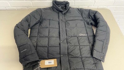 Lot 1862 - Berghaus insulated jacket in black size L