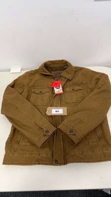 Lot 1872 - (UK M) A men's Levi's jacket/coat in tan.