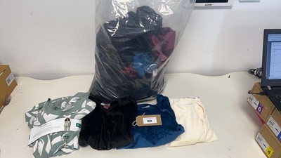 Lot 1910 - Approx. 20 items of ladies loungewear/pyjama...