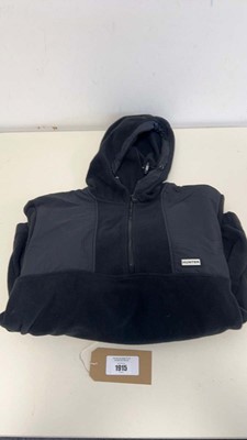 Lot 1915 - ( UK L) A Hunter black 1/2 zip fleece jumper.
