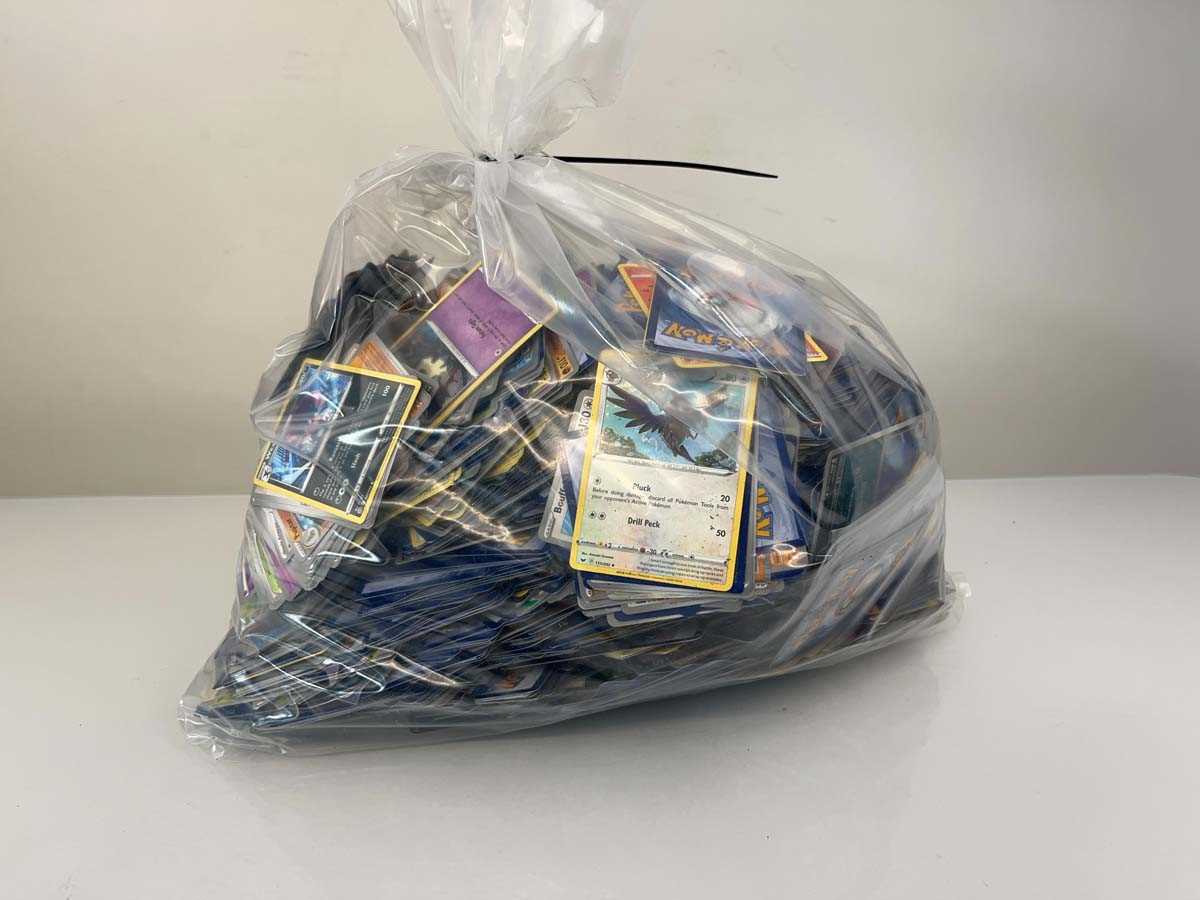 Lot 1754 - Bag containing a quantity of loose Pokémon TCG...