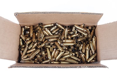 Lot 2920 - Box of assorted brass cases for reloading,...