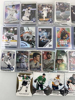Lot 1489 - Approx. 33 slabbed, top loaded, and sleeved...