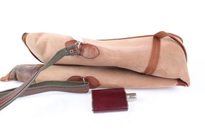 Lot 1079 - Canvas and leather fleece lined gun slip (43...