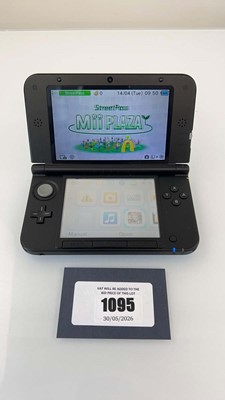 Lot 1095 - Nintendo 3DS XL