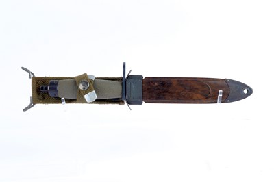 Lot 80 - Norwegian AG3 bayonet, with 6¾ ins black...